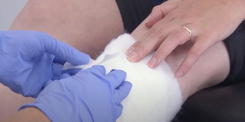 Play video: JOBST Compri2 Two Layer Bandage Kit Play video: JOBST Compri2 Two Layer Bandage Kit